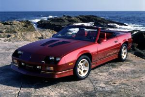 Chevrolet Camaro IROC-Z Convertible 1988 года